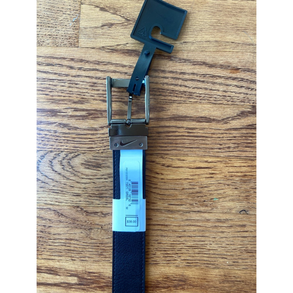 Men's Nike Belt Size Medium 34-36 Black/Gray Reversible new with tags - Picture 5 of 5